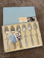 Newbridge Home Nova 6 Piece